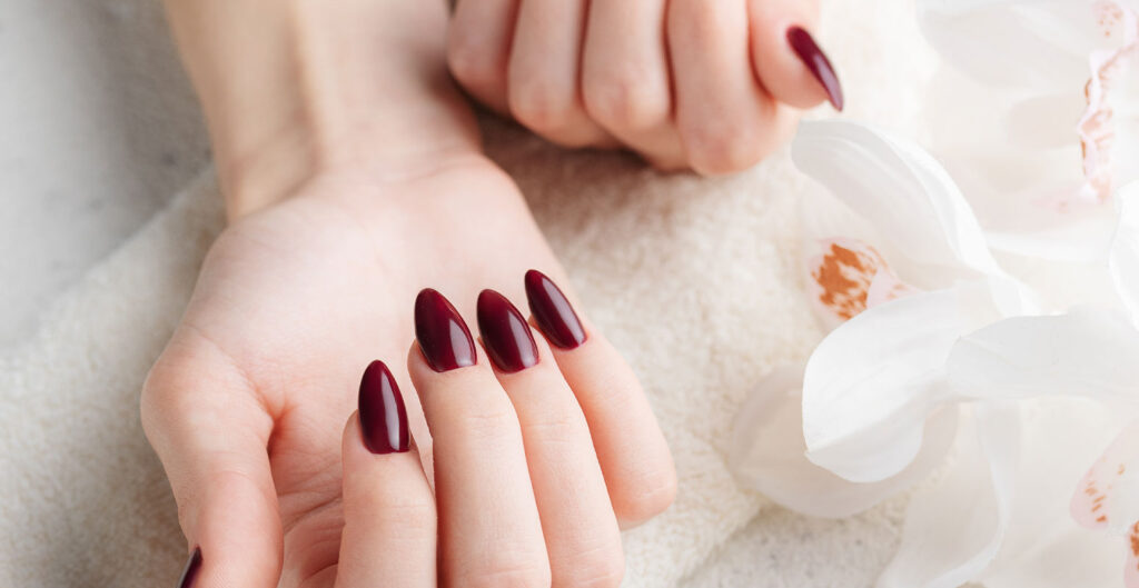 Manicure y Pedicure: Más que Belleza, un Cuidado Integral para Tus Manos y Pies